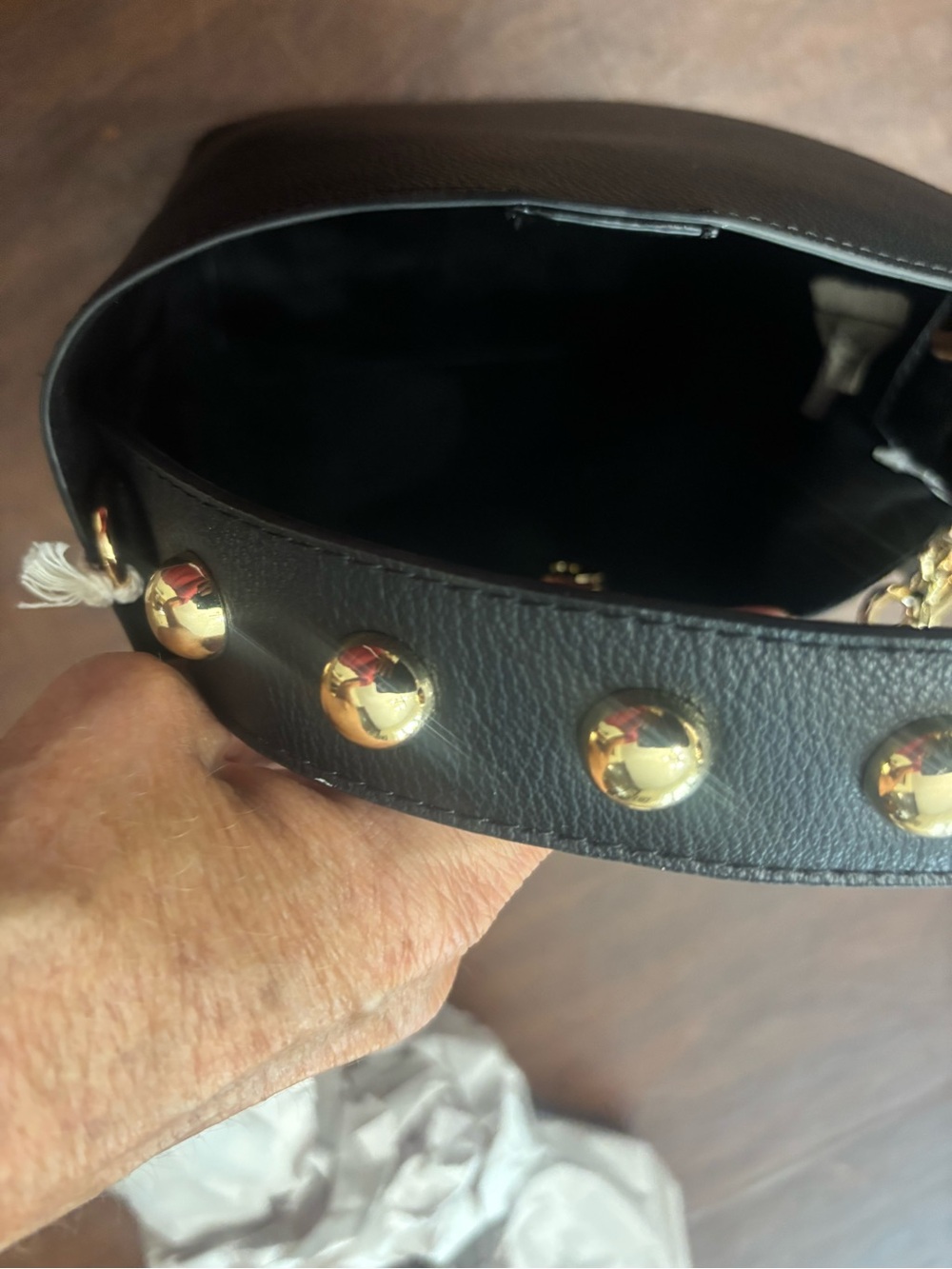 Universal Thread Bucket Bag - Picture 5 of 6